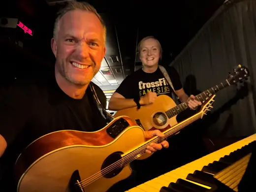 A snapshot with both guitars and a keyboard